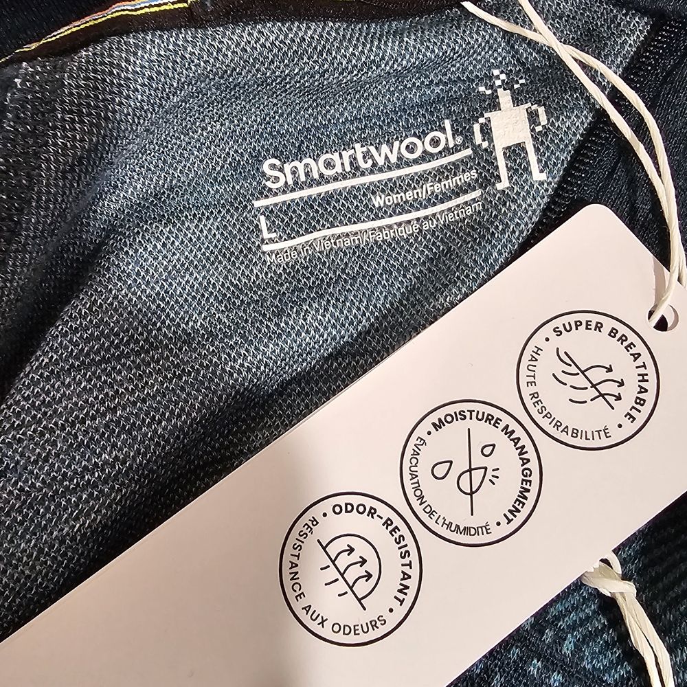 Smartwool Blue and Gray Mountain Pattern Half-Zip Sweatshirt - Picture 6 of 7